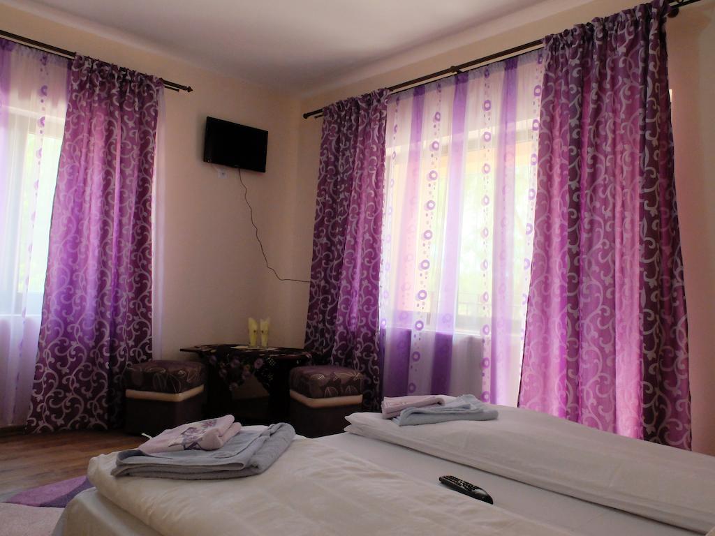 Dupa Apa La Razvan Sighetu Marmatiei Room photo